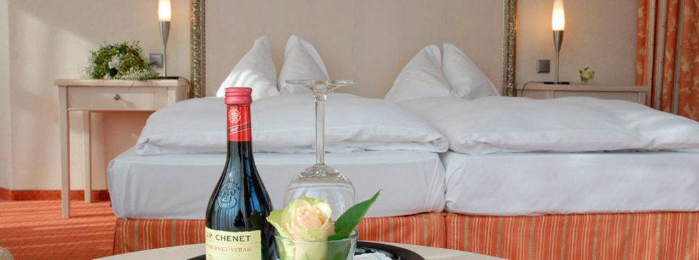Koncept Hotel Benedikt ジークブルク エクステリア 写真