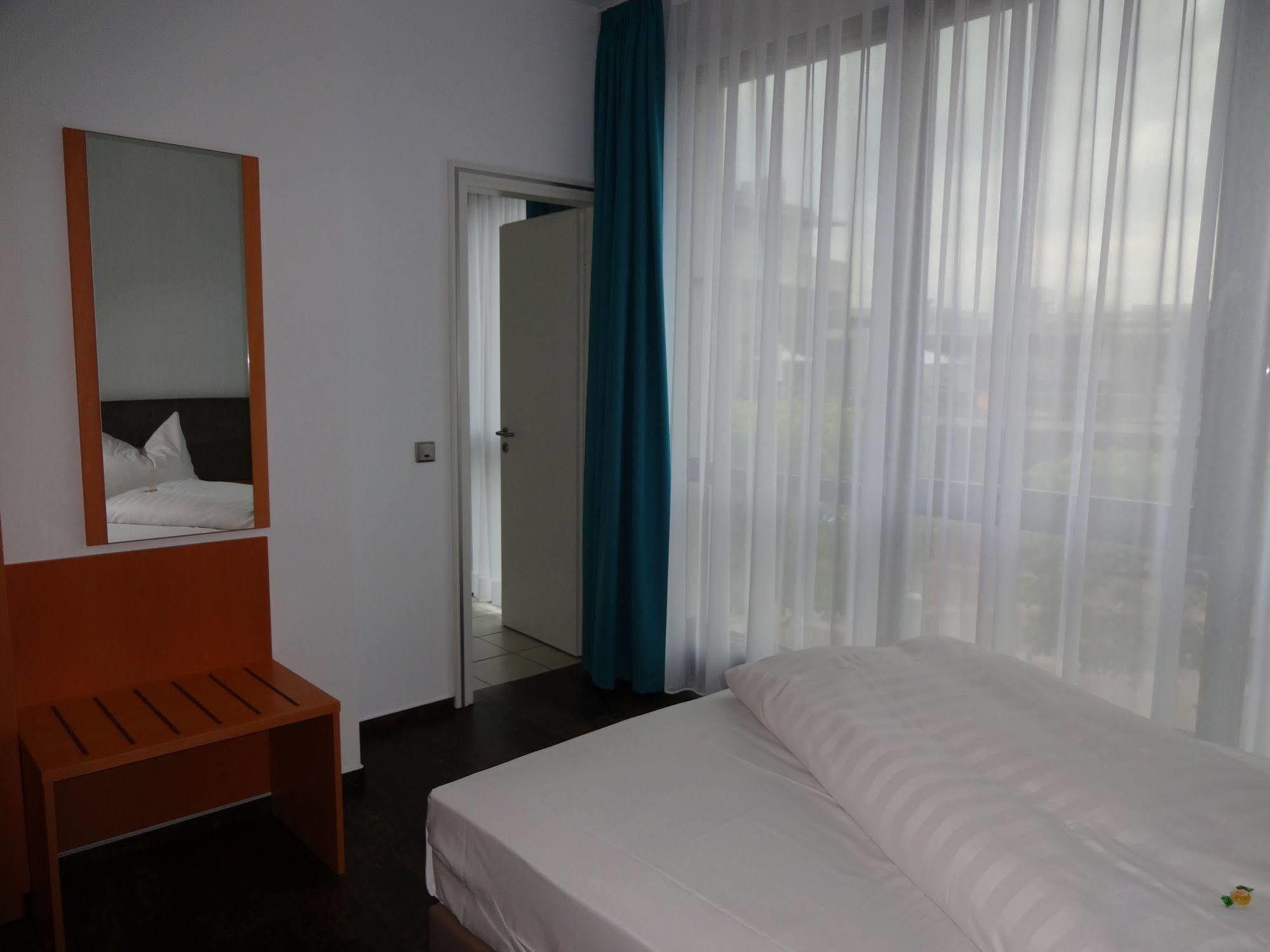 Koncept Hotel Benedikt ジークブルク エクステリア 写真