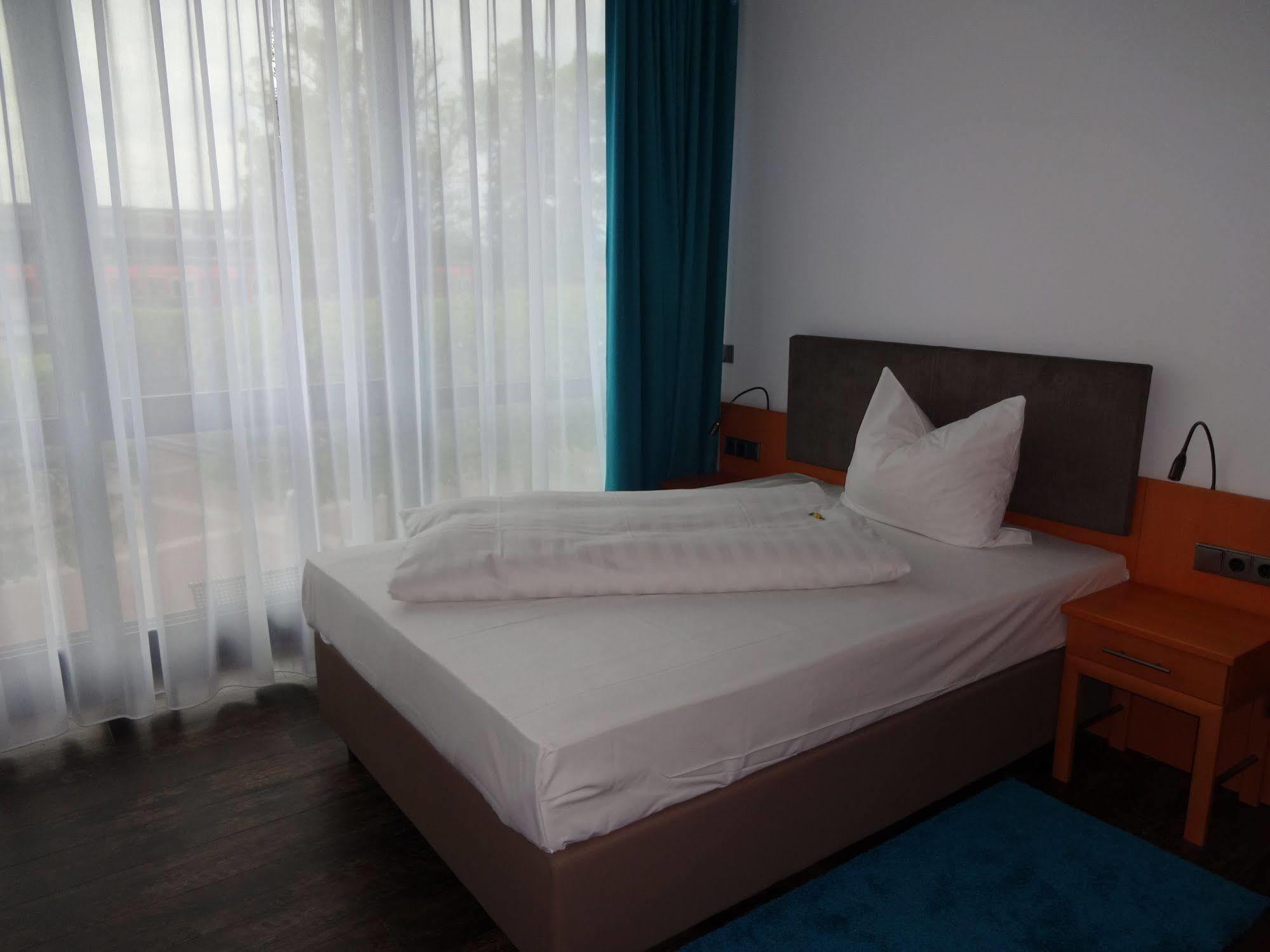 Koncept Hotel Benedikt ジークブルク エクステリア 写真